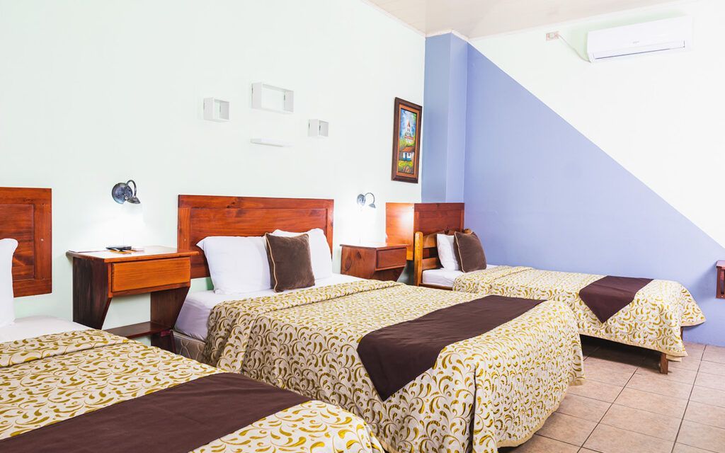 Hotel Las Colinas Standar Room